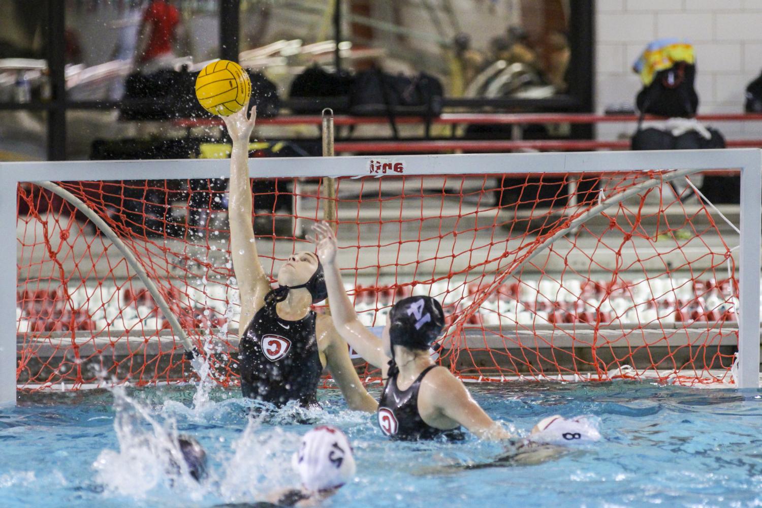 <a href='http://0ap1.firstnews-extra.com'>全球十大赌钱排行app</a> student athletes compete in a water polo tournament on campus.